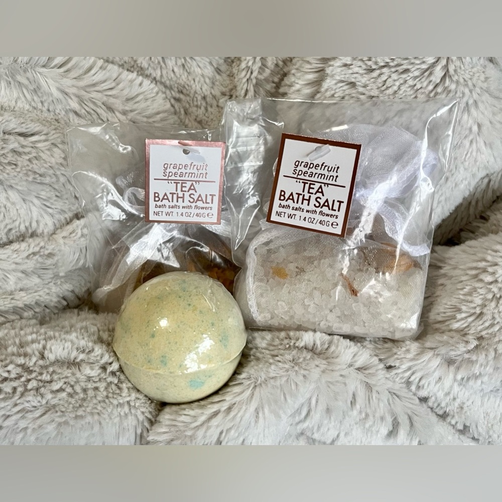 Free pick with any purchase!!